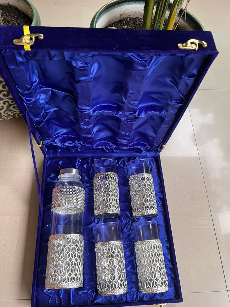 Silver Glass Bottle set (Capacity: 1 litre)